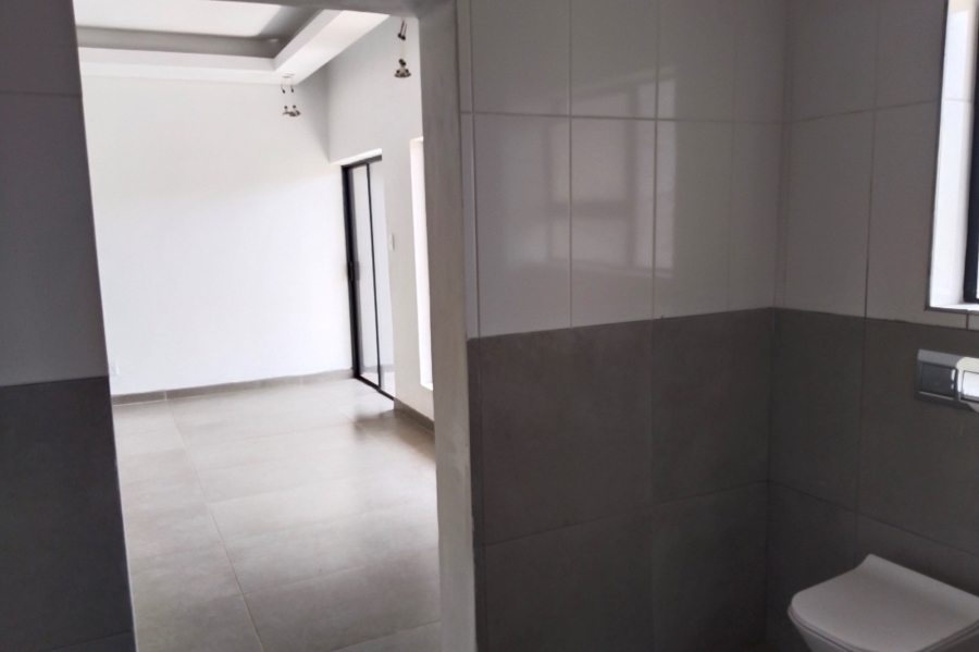 7 Bedroom Property for Sale in Gateway Manor North West
